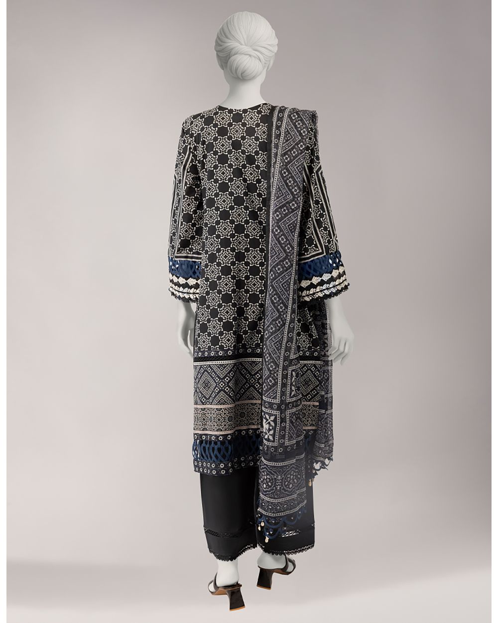 JLAWN-S-26-3759 AJRAK-05