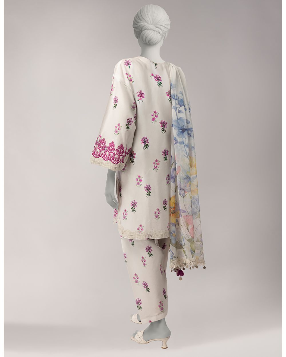 JLAWN-S-26-3765 FLORAL MYSTIC-3