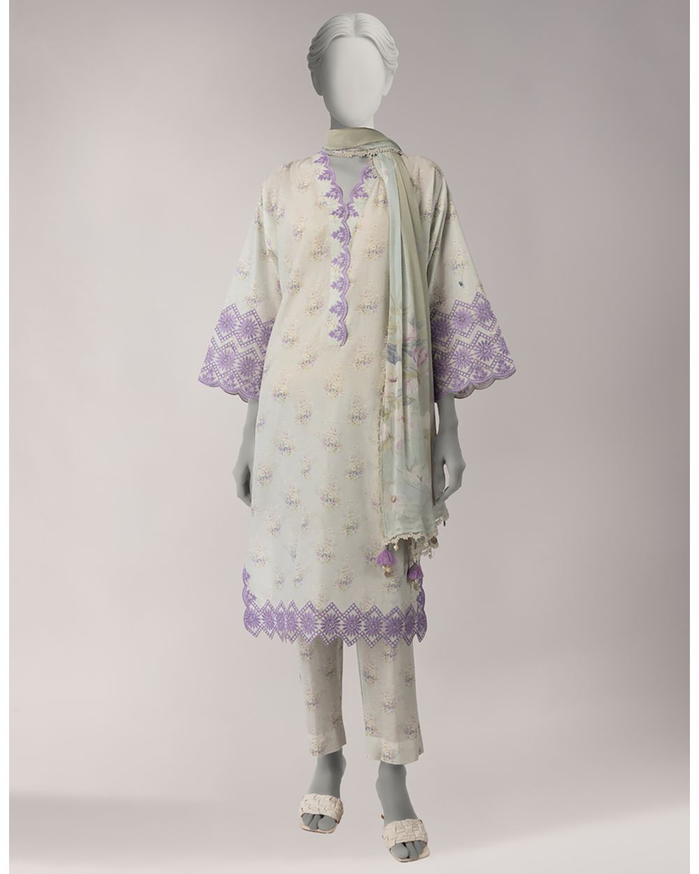 JLAWN-S-26-3767 FLORAL MYSTIC-5