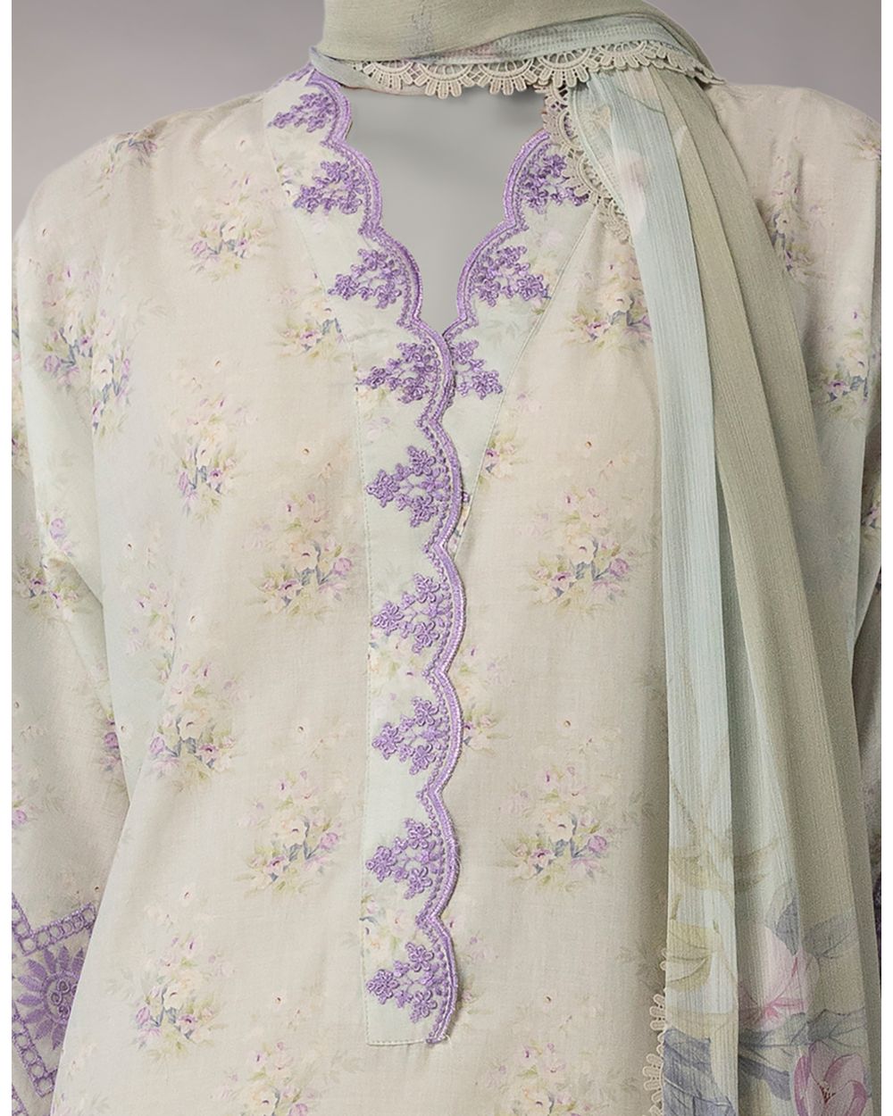 JLAWN-S-26-3767 FLORAL MYSTIC-5