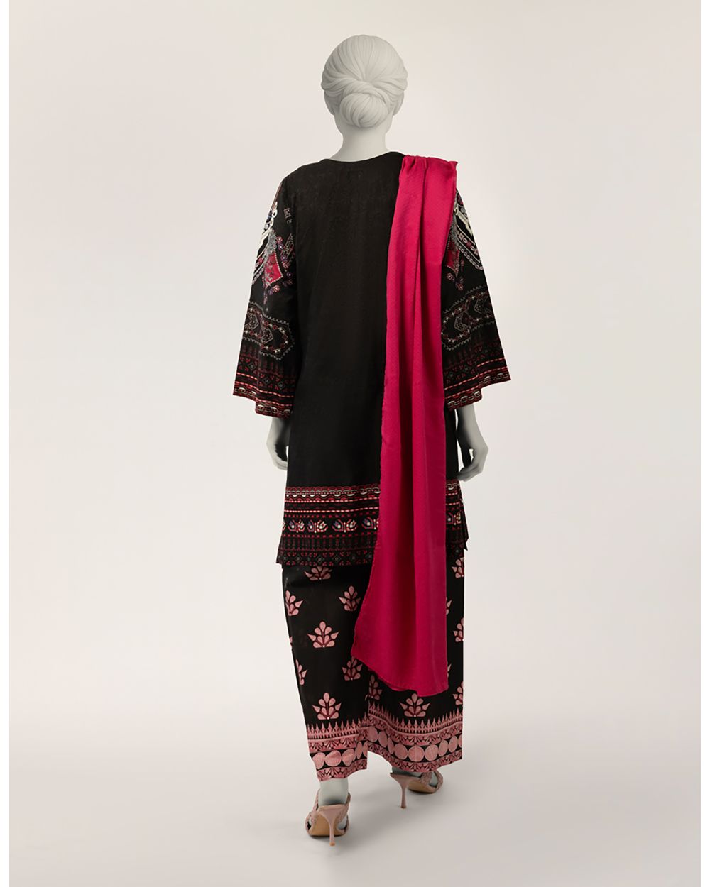 JLAWN-S-26-525/S GEOMETRIC HERITAGE-2