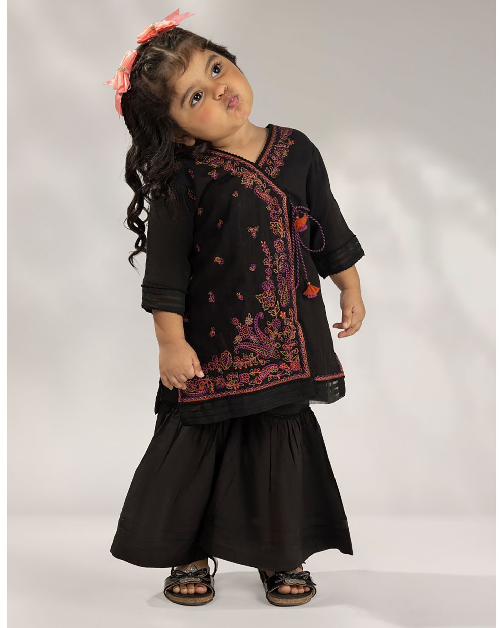 JIK-W-JIST-25-5813 FB/THREADS-I-01