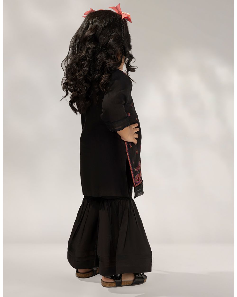 JIK-W-JIST-25-5813 FB/THREADS-I-01